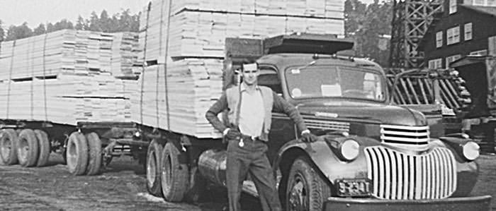 FG Historic Lumber Truck
